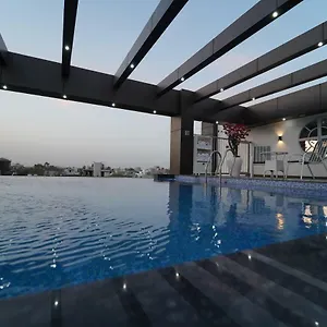 rockland-hotel-c-r-park.hotelsdelhi.org/